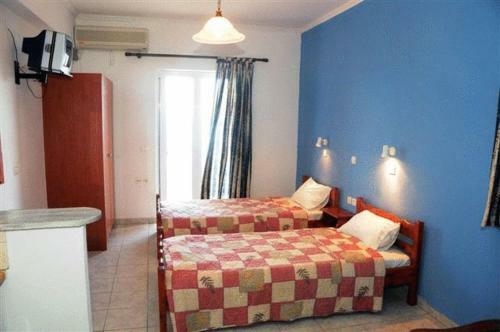 Amoudi Studios Apartments Hotel
