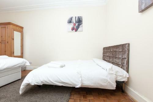 Cozy Apartment Beside Edinburgh Castle!!!