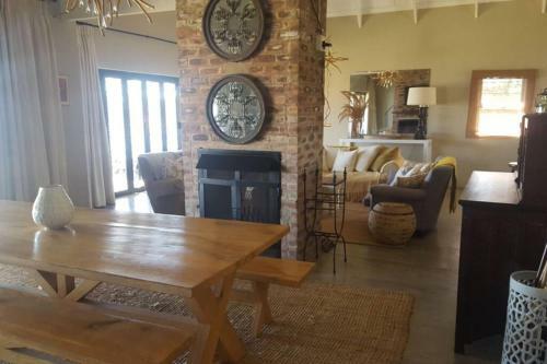 Midlands Home With Gigantic Views