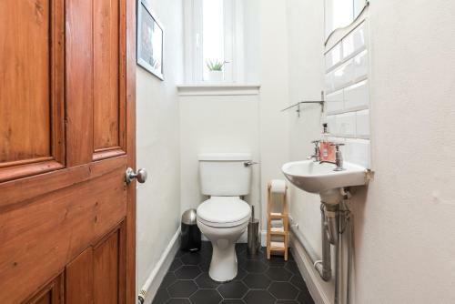 Lovely Central Edinburgh Apartment