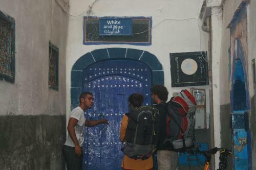 Albergue White And Blue