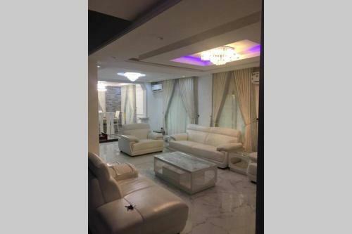 Premier Villa - Luxury 4 Bedroom Duplex