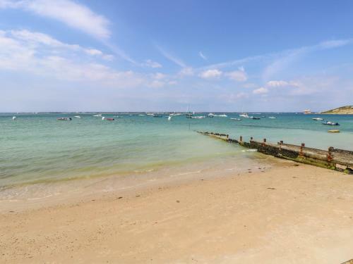 5 Yarmouth Cottages