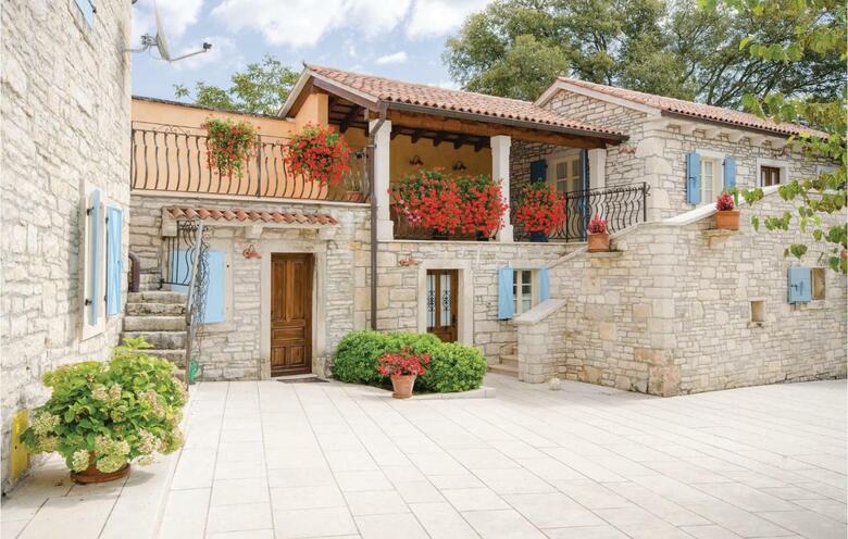 Holiday Home Mohori V