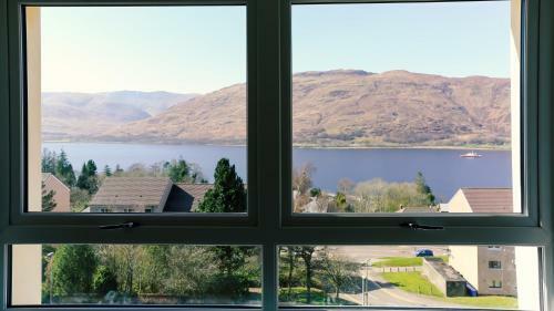 Loch & Hill View Apartment