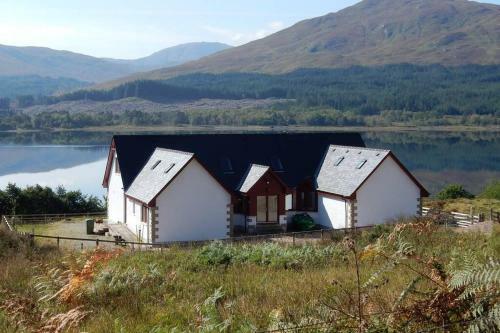 Gasgan. Large Croft House With Amazing Loch Views