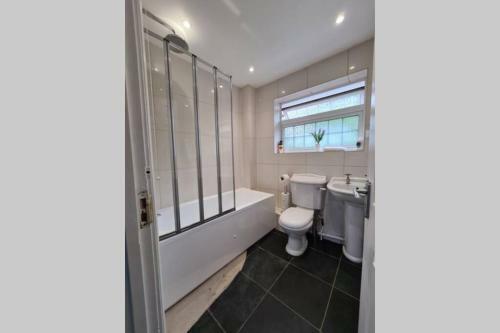 Apartamento Large Entire House By Watford & Harry Potter Studios