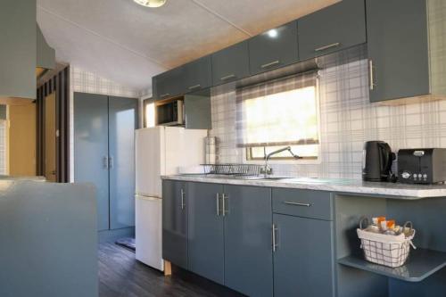 Hillingworth's Hot Tub Retreat
