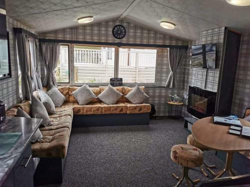 Hillingworth's Hot Tub Retreat