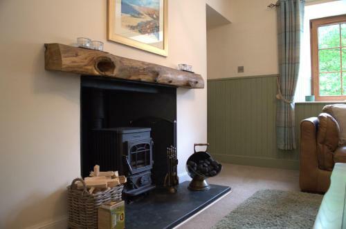 Rosemount Cottage - Highland Cottage