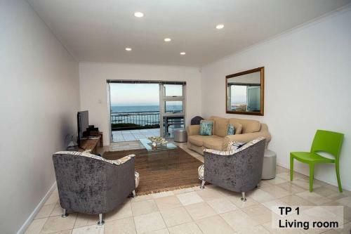 Twin Pigg Coast House