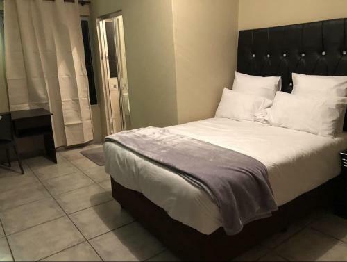 Hostal Africaren Budget Stay