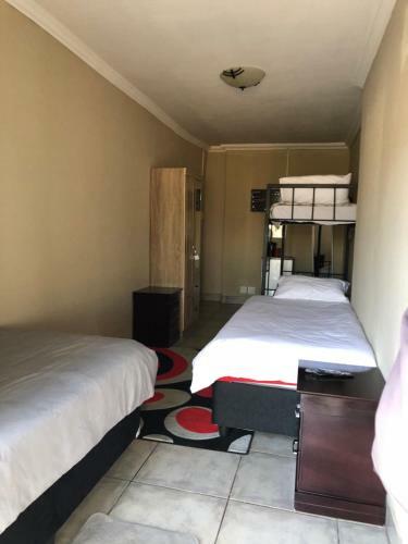 Hostal Africaren Budget Stay