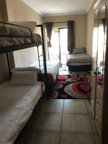 Hostal Africaren Budget Stay