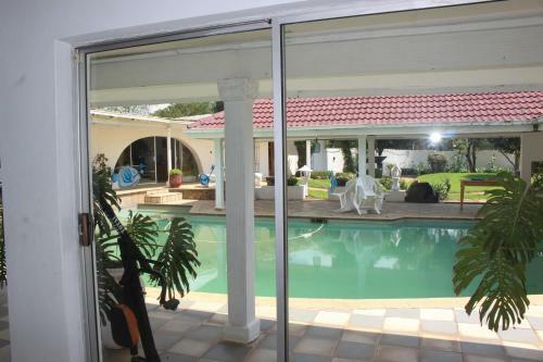 Hostal 11 Eland Guest House