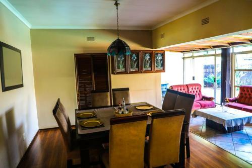 Hostal The Exclusive Guesthouse
