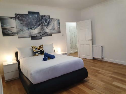 Apartamento Glasgow Comfortable And Modern 3 Bedroom Mid Terraced Villa