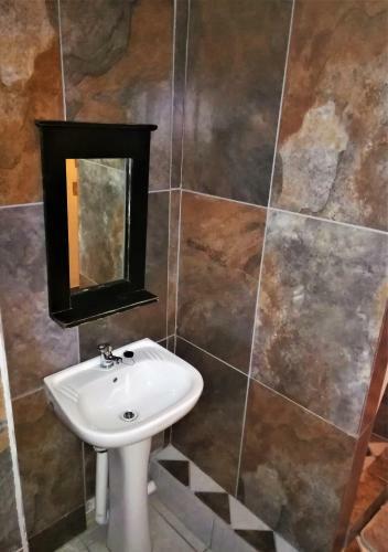 Hostal Edenville Guesthouse