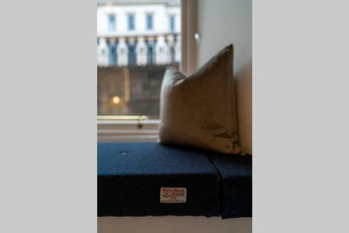 The West End Retreat - Luxurious Apartment - Prime Location