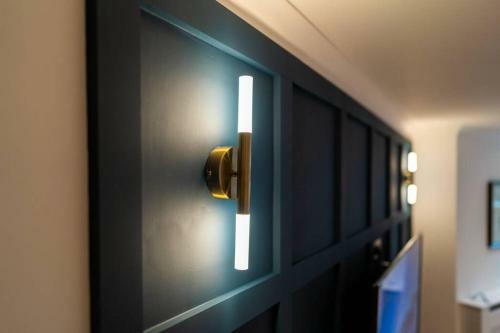 The West End Retreat - Luxurious Apartment - Prime Location