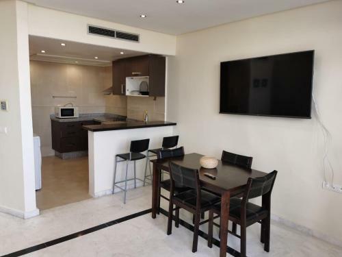 Chic Duplex Apartment With Sea View