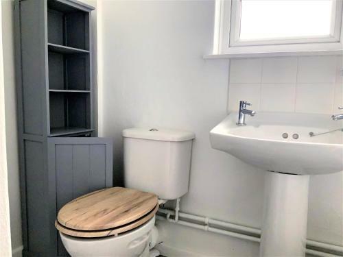 Bookeduk: Modern Apartment In Hatfield Heath