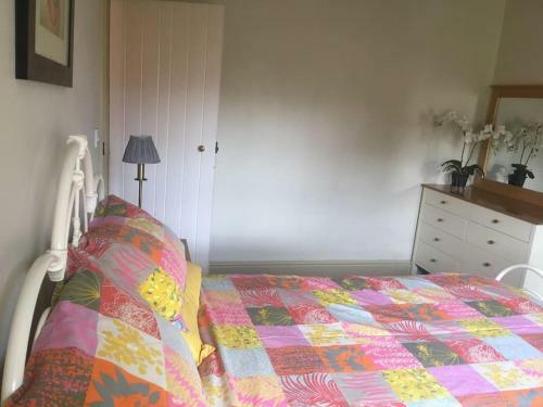Rustic Cottage, Garden, Near Amenities, Wifi