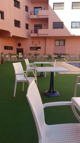Mouzdalifa Apartment In City Center