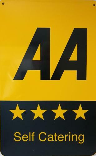20 Tudor Court " Four Star AA Accommodation"