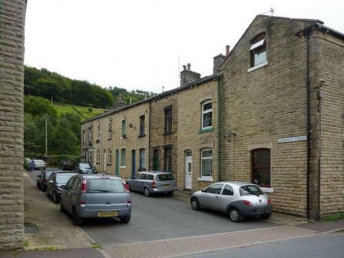 2 Bedroom Canal Side House Hebden Bridge