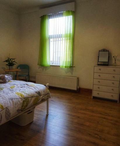 2 Bedroom Canal Side House Hebden Bridge