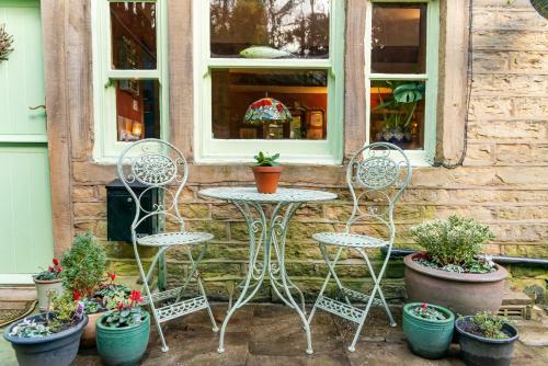 A Rare Treat Beautiful Ancient Cottage