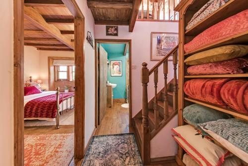 A Rare Treat Beautiful Ancient Cottage