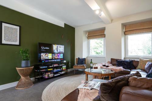 Mint Mill: New Riverside Apartment In Historic Mill