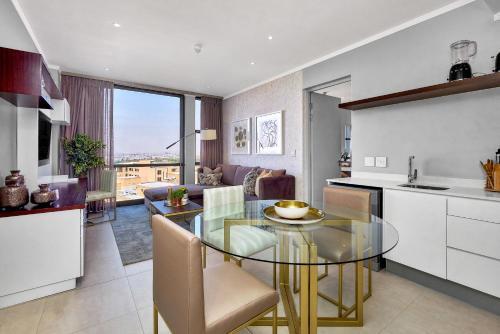 Sandton Apartment 15 West Road South