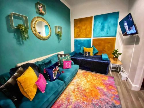 The Boutique Windmill Apartments With Hot Tubs