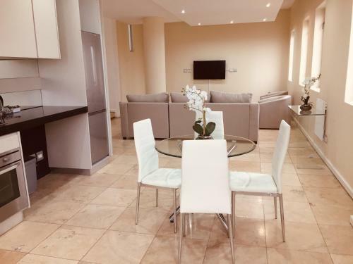 Apartamento 911: The Franklin Luxury Suites