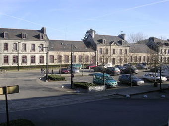 Hotel Logis Le Relais De La Place