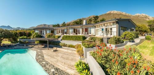 Hostal Colourful Manor Luxury Lodge