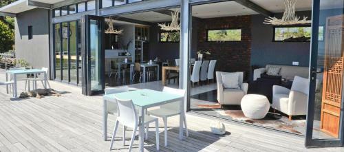 Hostal Colourful Manor Luxury Lodge