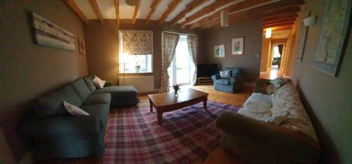 Barcloy Honey House