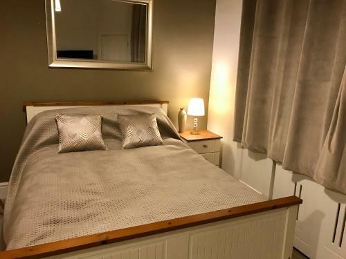Apartamento Velvet Nest 5 Min Walk From Train Station