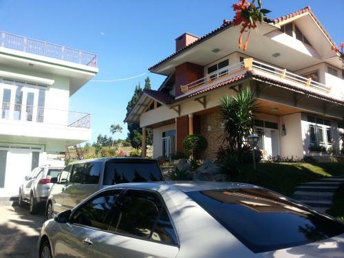 Villa Bougenvile Lembang Asri