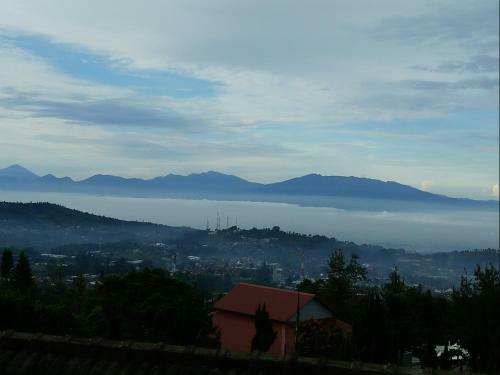 Villa Bougenvile Lembang Asri