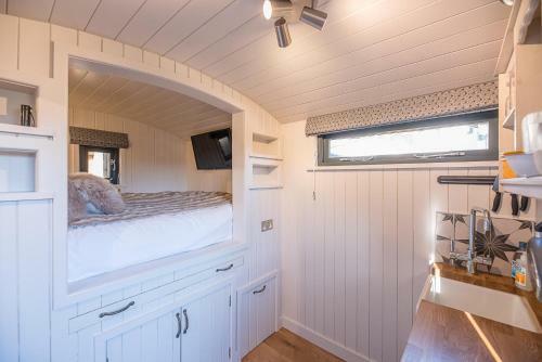 Bo Peep Shepherds Hut Thorpeness Air Manage Suffolk