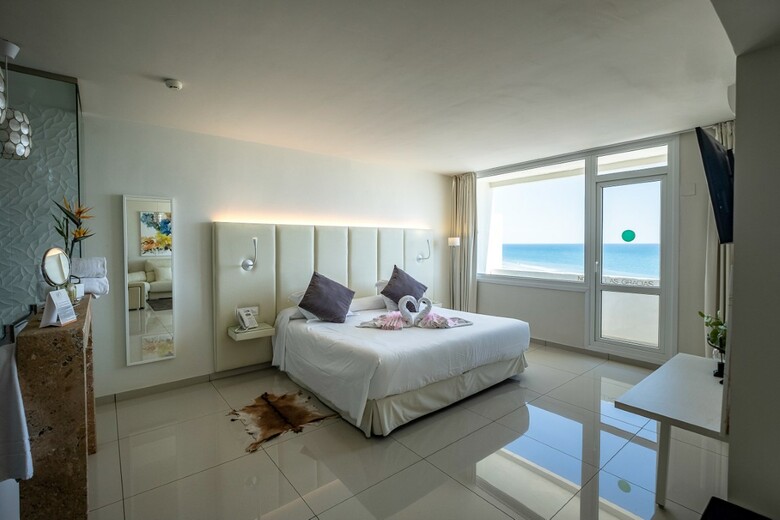On Hotels Ocean Front (Only Adults)