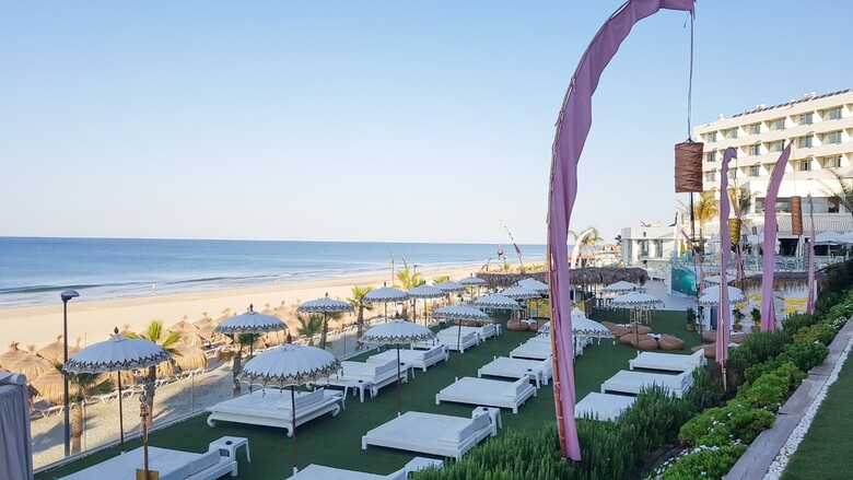 On Hotels Ocean Front (Only Adults)