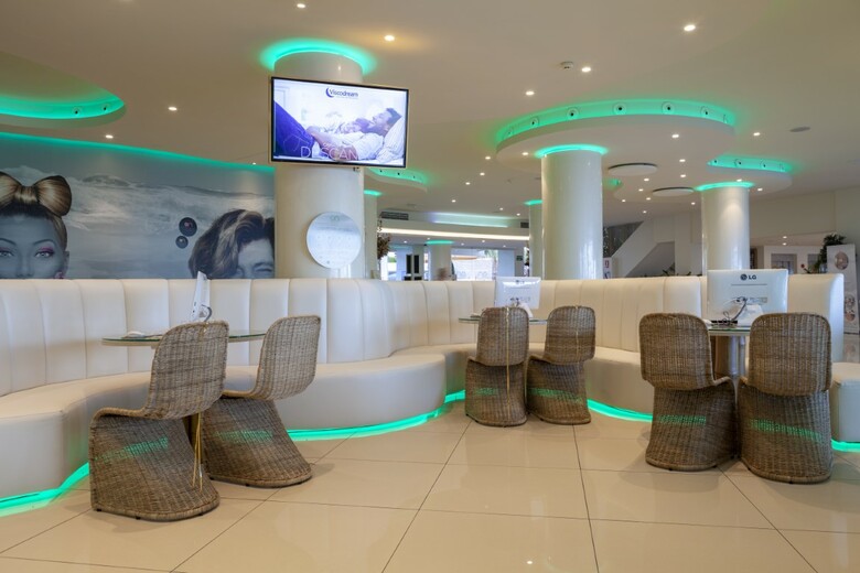 On Hotels Ocean Front (Only Adults)