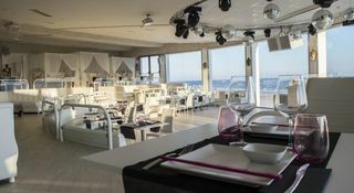 On Hotels Ocean Front (Only Adults)