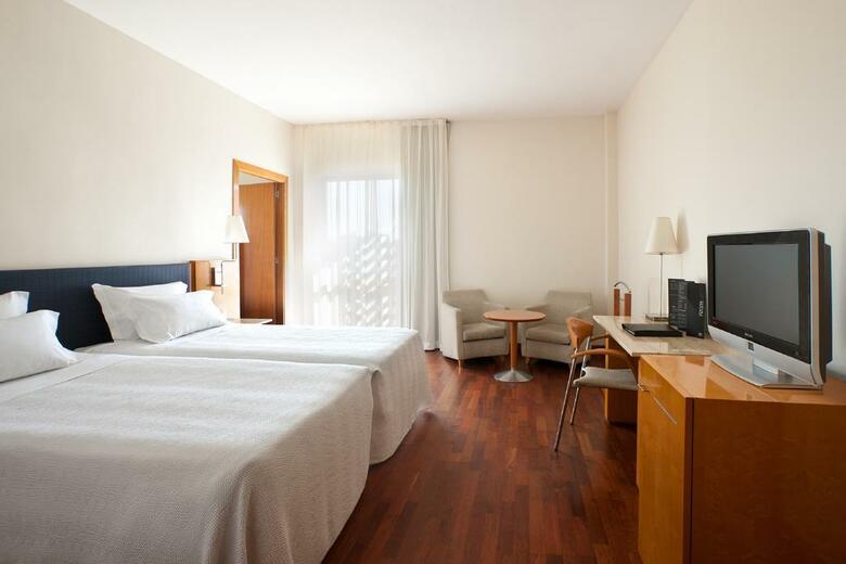 Hotel NH Luz Huelva